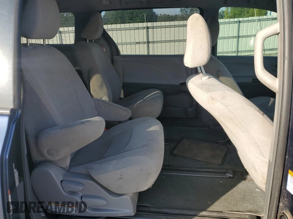 2019 Toyota Sienna L with VIN 5TDZZ3DC3KS015479, listed as a Copart auction lot 79917304 with 81,487 mi miles and Salvage Title. Bid and sale history available at carsss.com. Image 11.