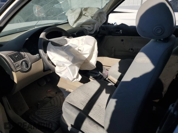 2000 Volkswagen Golf с VIN WVWBC21J3YW112402, выставлен на аукционе Copart как лот 70104574 с пробегом Не указан миль и На запчасти • Non repairable. История ставок и продаж доступна на DreamBid. Изображение 7.