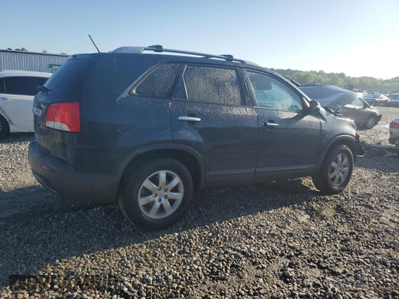 2012 Kia Sorento LX z VIN 5XYKT3A63CG240906, wystawiony jako Copart lot #52706915 z przebiegiem 182 518 mil mil oraz Szkoda całkowita • Salvage title. Historia ofert i sprzedaży dostępna na DreamBid. Obrazek 3.