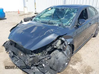 2020 Kia Forte GT-Line z VIN 3KPF34AD8LE164490, wystawiony jako IAAI lot #42066808 z przebiegiem 80 381 mil mil oraz . Historia ofert i sprzedaży dostępna na DreamBid. Obrazek 6.
