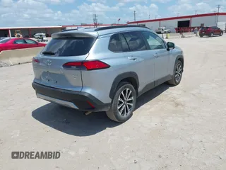 2024 Toyota Corolla Cross XLE с VIN 7MUEAABG9RV080854, выставлен на аукционе IAAI как лот 42532954 с пробегом 32 447 миль миль и . История ставок и продаж доступна на DreamBid. Изображение 4.