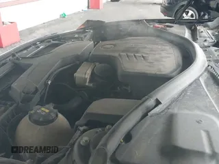 2015 BMW 4 Series 428i xDrive z VIN WBA4C9C57FD331872, wystawiony jako IAAI lot #42276675 z przebiegiem 106 543 mil mil oraz . Historia ofert i sprzedaży dostępna na DreamBid. Obrazek 19.