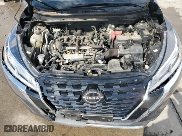 2022 Nissan Kicks S z VIN 3N1CP5BV6NL483232, wystawiony jako Copart lot #54557355 z przebiegiem 31 731 mil mil oraz Szkoda całkowita • Salvage title. Historia ofert i sprzedaży dostępna na DreamBid. Obrazek 12.