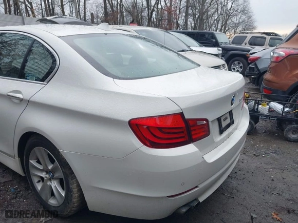 2012 BMW 5 Series 528i xDrive with VIN WBAXH5C51CDW05571, listed as a IAAI auction lot 41452707 with 80,112 mi miles. Bid and sale history available at carsss.com. Image 12.