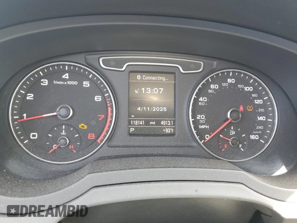 2015 Audi Q3 Prestige with VIN WA1GFCFS2FR000393, listed as a Copart auction lot 52597105 with 118,141 mi miles and Clean title. Bid and sale history available at DreamBid. Image 9.