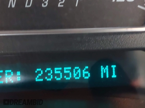 2006 GMC Envoy Denali with VIN 1GKET63M962355586, listed as a IAAI auction lot 41881023 with 235,506 mi miles. Bid and sale history available at carsss.com. Image 15.