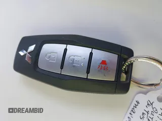 2022 Mitsubishi Outlander ES z VIN JA4J3TA83NZ020421, wystawiony jako IAAI lot #41914561 z przebiegiem 71 050 mil mil oraz . Historia ofert i sprzedaży dostępna na DreamBid. Obrazek 11.