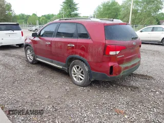 2014 Kia Sorento LX with VIN 5XYKT4A63EG493443, listed as a IAAI auction lot 42086216 with 126,482 mi miles. Bid and sale history available at carsss.com. Image 3.