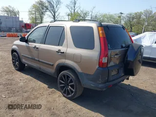 2003 Honda CR-V EX with VIN SHSRD78853U147671, listed as a IAAI auction lot 42117265 with 228,072 mi miles and . Bid and sale history available at carsss.com. Image 3.