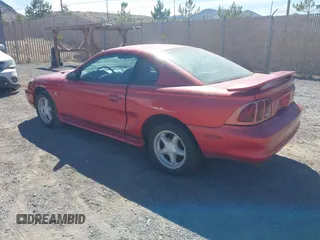 1998 Ford Mustang z VIN 1FAFP4047WF257717, wystawiony jako IAAI lot #42505127 z przebiegiem 185 244 mil mil oraz . Historia ofert i sprzedaży dostępna na DreamBid. Obrazek 3.