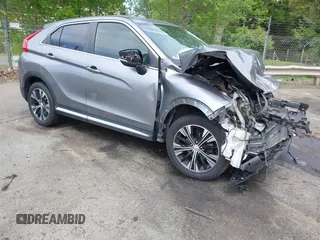 2020 Mitsubishi Eclipse Cross SE z VIN JA4AS5AAXLZ002366, wystawiony jako IAAI lot #42027015 z przebiegiem Nie podano mil oraz . Historia ofert i sprzedaży dostępna na DreamBid. Obrazek 1.