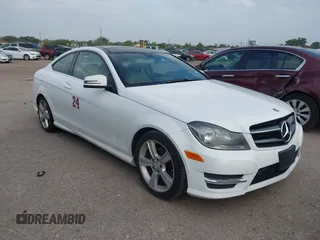 2015 Mercedes-Benz C 250 with VIN WDDGJ4HB9FG370183, listed as a IAAI auction lot 42670705 with 127,582 mi miles and . Bid and sale history available at DreamBid. Image 1.