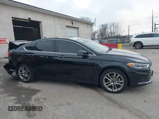 2019 Ford Fusion SEL with VIN 3FA6P0CD9KR237633, listed as a IAAI auction lot 41850201 with 68,157 mi miles. Bid and sale history available at carsss.com. Image 14.