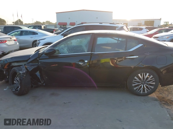 2023 Nissan Altima SV z VIN 1N4BL4DV4PN369993, wystawiony jako IAAI lot #42291109 z przebiegiem 38 500 mil mil oraz . Historia ofert i sprzedaży dostępna na DreamBid. Obrazek 15.
