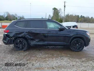 2022 Volkswagen Atlas SE z VIN 1V2HR2CA1NC549008, wystawiony jako IAAI lot #41851901 z przebiegiem 39 892 mil mil oraz . Historia ofert i sprzedaży dostępna na DreamBid. Obrazek 13.