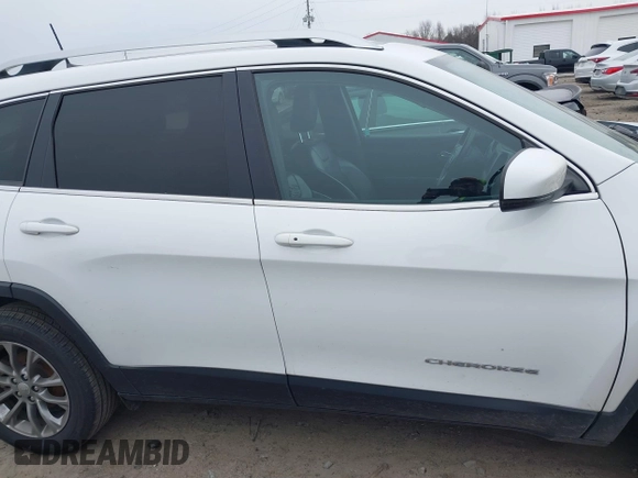 2020 Jeep Cherokee Latitude Plus with VIN 1C4PJLLB3LD543821, listed as a IAAI auction lot 41290132 with 130,137 mi miles. Bid and sale history available at carsss.com. Image 14.