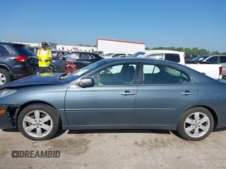 2005 Lexus ES 330 with VIN JTHBA30G155069616, listed as a IAAI auction lot 42093544 with 291,157 mi miles. Bid and sale history available at carsss.com. Image 14.