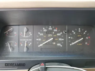 1992 Ford Explorer Eddie Bauer z VIN 1FMDU32X8NUB83368, wystawiony jako Copart lot #70852604 z przebiegiem 660 968 mil mil oraz Szkody całkowita. Historia ofert i sprzedaży dostępna na DreamBid. Obrazek 9.
