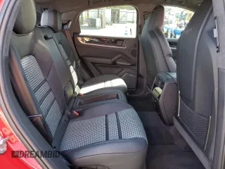 2024 Porsche Cayenne with VIN WP1BM2AY0RDA71068, listed as a Copart auction lot 50650125 with 7,721 mi miles and Salvage title. Bid and sale history available at DreamBid. Image 12.