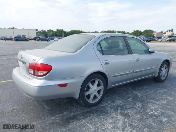 2003 Infiniti I35 Luxury with VIN JNKDA31A03T113620, listed as a IAAI auction lot 41819205 with 91,824 mi miles. Bid and sale history available at carsss.com. Image 4.