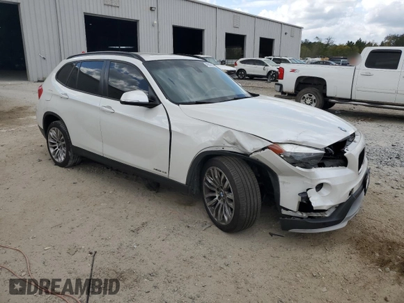2015 BMW X1 xDrive28i with VIN WBAVL1C58FVY28378, listed as a Copart auction lot 49800065 with 114,059 mi miles and Salvage Title. Bid and sale history available at carsss.com. Image 4.