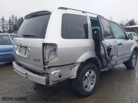 2005 Honda Pilot EX-L with NAVI with VIN 2HKYF18705H560698, listed as a IAAI auction lot 41219235 with 44,448 mi miles. Bid and sale history available at carsss.com. Image 6.