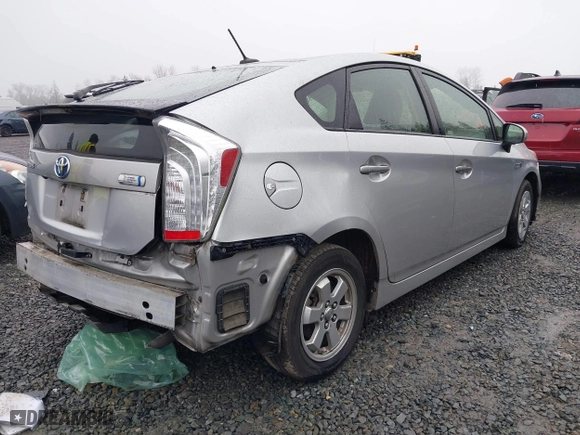 2013 Toyota Prius Plug-In with VIN JTDKN3DP0D3046032, listed as a IAAI auction lot 41471986 with 112,382 mi miles. Bid and sale history available at carsss.com. Image 4.