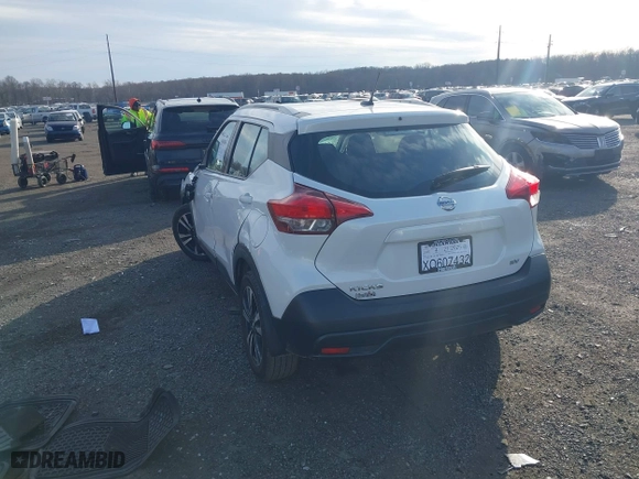 2018 Nissan Kicks SR with VIN 3N1CP5CU9JL531323, listed as a IAAI auction lot 41619636 with 105,146 mi miles. Bid and sale history available at carsss.com. Image 3.