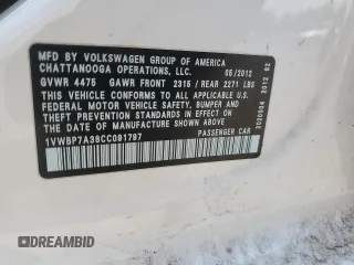 2012 Volkswagen Passat SE z VIN 1VWBP7A38CC091797, wystawiony jako Copart lot #62032205 z przebiegiem 198 594 mil mil oraz Czysty tytuł • Clean title. Historia ofert i sprzedaży dostępna na DreamBid. Obrazek 12.