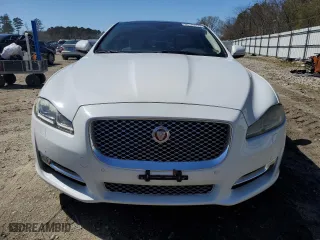 2016 Jaguar XJ with VIN SAJWA2G70G8W01136, listed as a Copart auction lot 50120455 with 92,224 mi miles and Salvage Title. Bid and sale history available at carsss.com. Image 5.