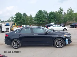 2019 Ford Fusion SEL with VIN 3FA6P0CD4KR224479, listed as a IAAI auction lot 40087591 with 92,833 mi miles. Bid and sale history available at carsss.com. Image 14.