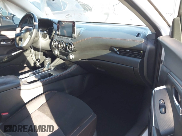 2020 Nissan Sentra SR with VIN 3N1AB8DV0LY261421, listed as a IAAI auction lot 41752418 with 42,971 mi miles and . Bid and sale history available at DreamBid. Image 5.