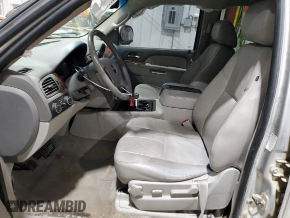 2011 GMC Yukon SLT with VIN 1GKS2CE05BR271281, listed as a Copart auction lot 45723165 with 235,095 mi miles and Salvage title. Bid and sale history available at DreamBid. Image 7.
