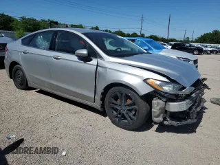 2019 Ford Fusion SE with VIN 3FA6P0HD6KR171762, listed as a Copart auction lot 51949405 with 158,196 mi miles and Clean Title. Bid and sale history available at carsss.com. Image 4.