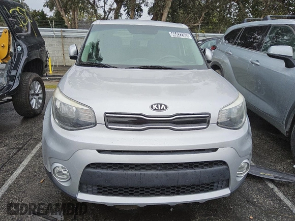 2018 Kia Soul + with VIN KNDJP3A58J7560868, listed as a Copart auction lot 46422365 with 53,288 mi miles and Clean Title. Bid and sale history available at DreamBid. Image 5.