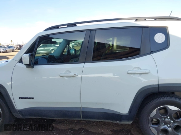 2015 Jeep Renegade Latitude with VIN ZACCJABH3FPC16382, listed as a IAAI auction lot 41858285 with 163,408 mi miles. Bid and sale history available at carsss.com. Image 14.