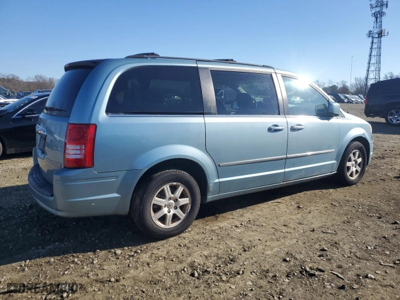 2010 Chrysler Town & Country Touring Plus with VIN 2A4RR8D1XAR357282, listed as a Copart auction lot 88360385 with 94,870 mi miles and Clean Title. Bid and sale history available at carsss.com. Image 3.