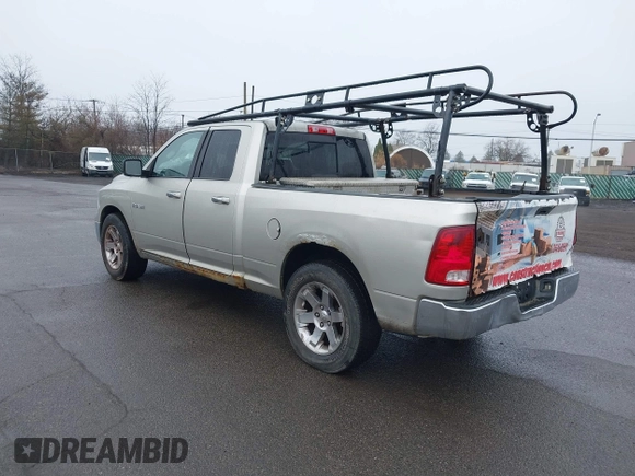 2010 Dodge 1500 SLT z VIN 1D7RV1GP3AS197145, wystawiony jako IAAI lot #41837884 z przebiegiem 241 378 mil mil oraz . Historia ofert i sprzedaży dostępna na DreamBid. Obrazek 3.