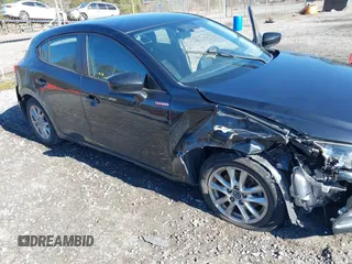 2017 Mazda 3 Sport with VIN 3MZBN1K72HM101671, listed as a IAAI auction lot 41325369 with 97,520 mi miles. Bid and sale history available at carsss.com. Image 6.