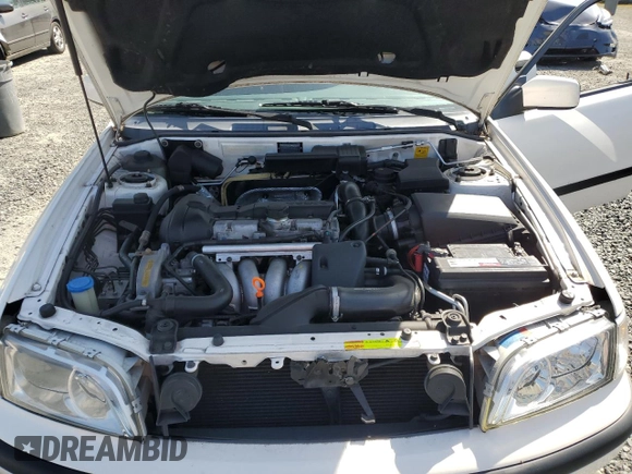 2000 Volvo V40 z VIN YV1VW2552YF568371, wystawiony jako Copart lot #53491375 z przebiegiem 66 631 mil mil oraz Szkody całkowita. Historia ofert i sprzedaży dostępna na DreamBid. Obrazek 11.