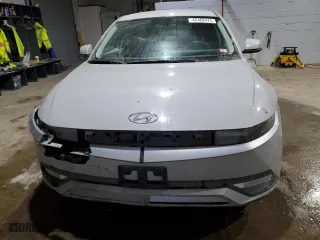 2022 Hyundai IONIQ 5 SE with VIN KM8KMDAF5NU065753, listed as a Copart auction lot 42468475 with 41,432 mi miles and Salvage Title. Bid and sale history available at carsss.com. Image 5.