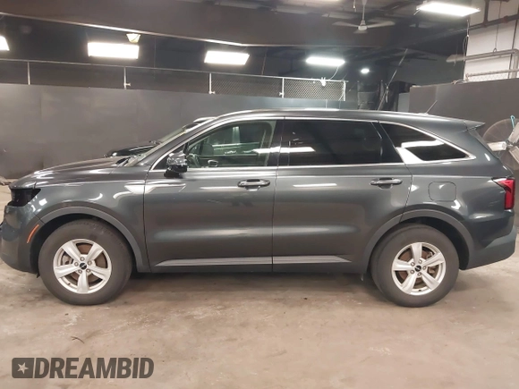 2022 Kia Sorento LX with VIN 5XYRG4LC5NG125979, listed as a IAAI auction lot 41790629 with 44,294 mi miles. Bid and sale history available at carsss.com. Image 15.