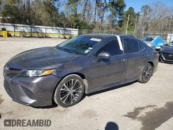 2020 Toyota Camry SE with VIN 4T1G11AK6LU886786, listed as a Copart auction lot 46425935 with 123,768 mi miles and Salvage Title. Bid and sale history available at carsss.com. Image 1.