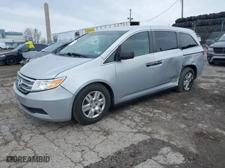 2011 Honda Odyssey LX with VIN 5FNRL5H23BB098561, listed as a IAAI auction lot 41888359 with 162,288 mi miles. Bid and sale history available at carsss.com. Image 16.