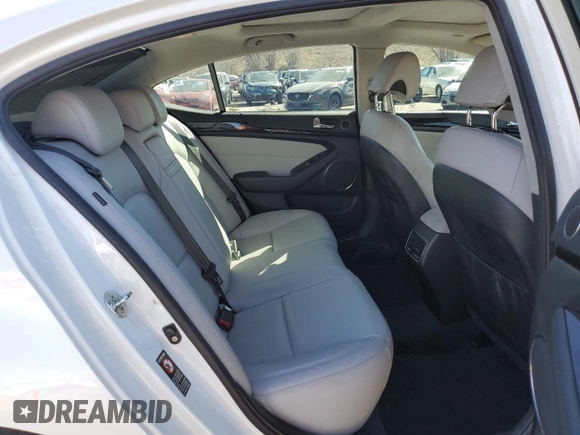 2014 Kia Cadenza Premium with VIN KNALN4D70E5147116, listed as a Copart auction lot 46510605 with 92,793 mi miles and Clean Title. Bid and sale history available at carsss.com. Image 10.