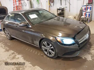 2015 Mercedes-Benz C-Class C 300 Luxury with VIN 55SWF4KB0FU090791, listed as a IAAI auction lot 41644694 with 138,585 mi miles. Bid and sale history available at carsss.com. Image 1.
