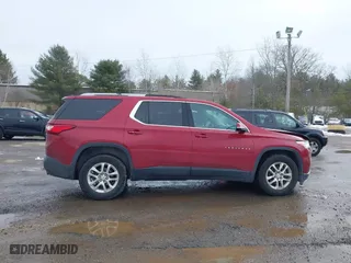 2018 Chevrolet Traverse LT Cloth with VIN 1GNEVGKW3JJ268688, listed as a IAAI auction lot 41656882 with 51,751 mi miles. Bid and sale history available at carsss.com. Image 13.