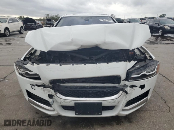 2016 Jaguar XF 35t Prestige with VIN SAJBK4BV3GCY15743, listed as a Copart auction lot 78531394 with 83,791 mi miles and Salvage Title. Bid and sale history available at carsss.com. Image 5.