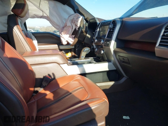 2020 Ford F-150 XL z VIN 1FTEW1E53LFB91722, wystawiony jako IAAI lot #41673112 z przebiegiem 70 930 mil mil oraz . Historia ofert i sprzedaży dostępna na DreamBid. Obrazek 5.