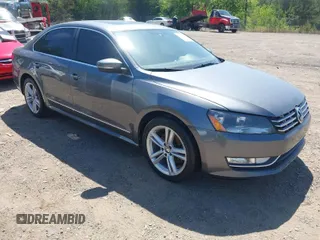2013 Volkswagen Passat SEL Premium with VIN 1VWCM7A34DC055684, listed as a IAAI auction lot 42039636 with 167,746 mi miles. Bid and sale history available at carsss.com. Image 1.
